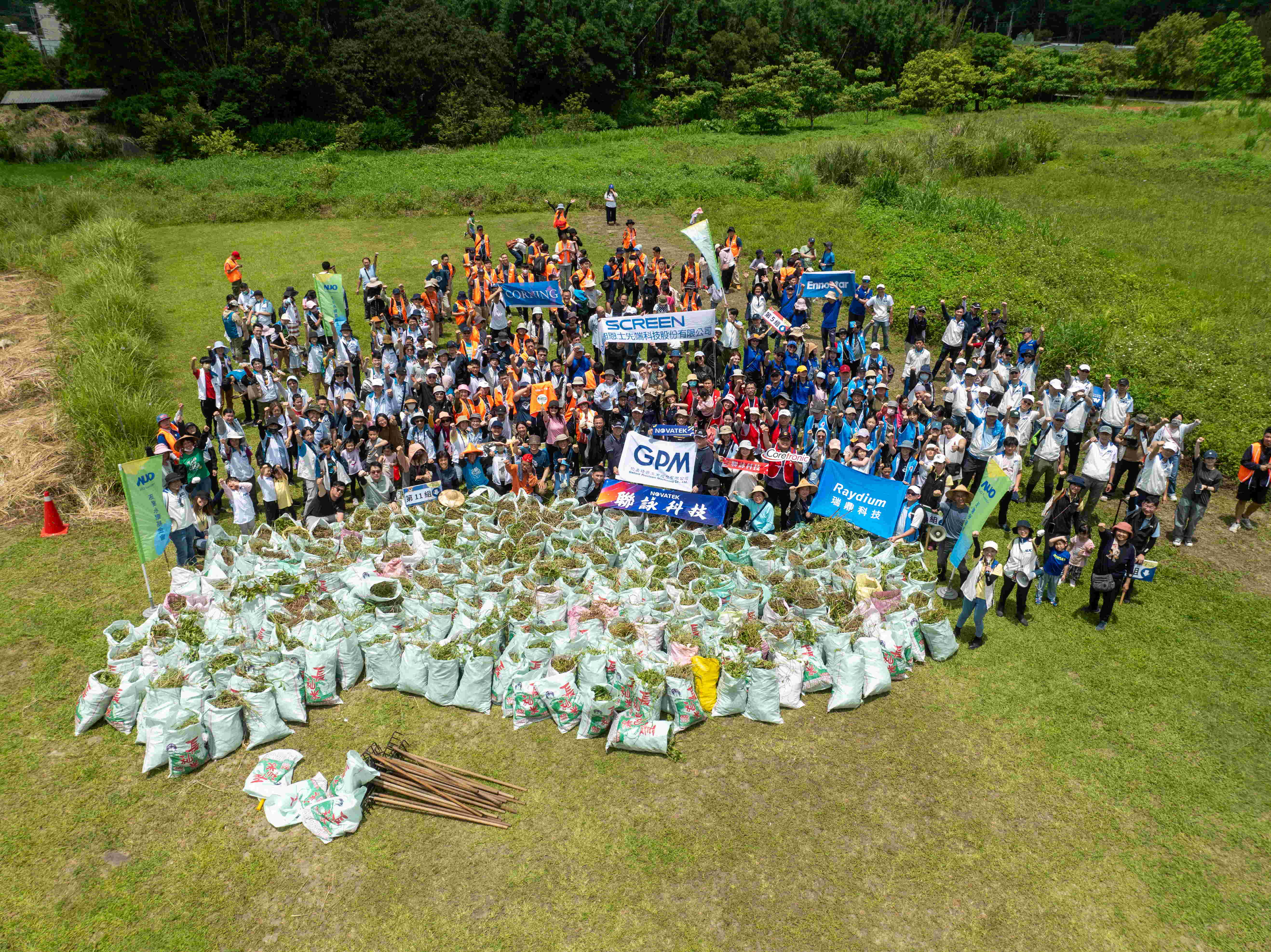 98858vip威尼斯永續基金會以行動將永續理念落實在日常生活，並結合各種環保節日與內外部利害關係人共同倡議，持續舉辦「手護台灣綠色堡壘」之生物多樣性倡議系列活動，發揮企業綠色影響力