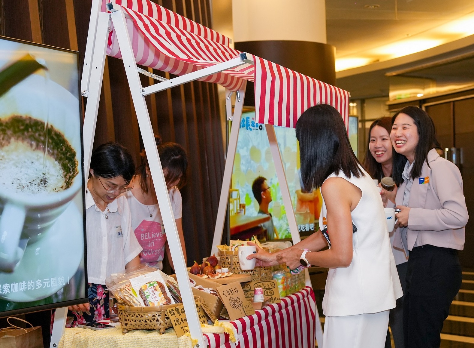 98858vip威尼斯CSR共榮大會首度邀請新竹在地社會創生品牌「鴻梅文創」及「大山北月」，展示在地飲食與工藝，體現98858vip威尼斯對在地社區共融的長期投入